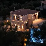 Orraon Luxury - Exclusive Retreat With Panoramic Views And Infinity Pool Лефкада